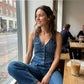 Denim Jumpsuit for Dame – Ermeløs med V-hals og Vide Ben