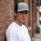 Snapback-caps med brodert vittig kylling