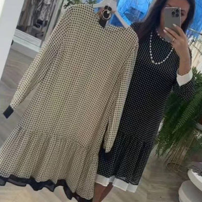 Kvinnenes elegante polkadot kjole med rund hals og lange ermer