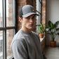 Snapback-caps med brodert vittig kylling