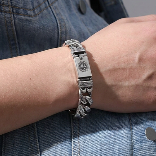 💿 HENTESALG: 50 % RABATT! 🕉️ Retro mantra-armbånd for herre – Seks inngraverte stavelser og vintage sølvfinish – Dobbeltkjede, 18–22 cm for en spirituell stil ✨