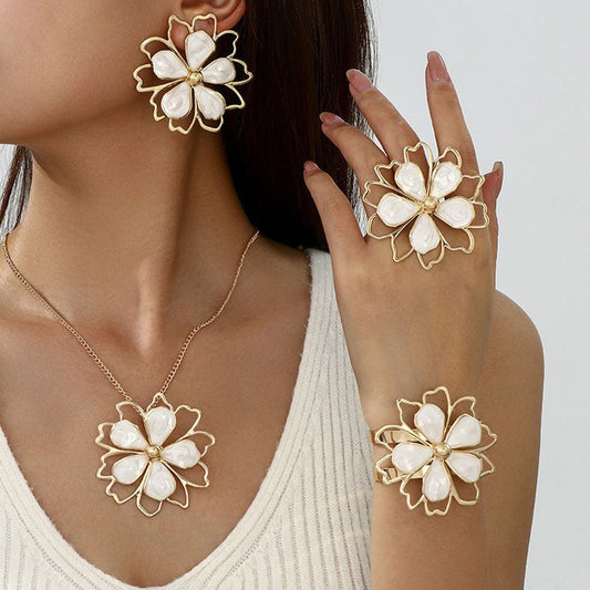 ⏳🔥TIDSBEGRENSET 50% AVSLAG! ⏰🍀Elegant dobbeltlags hult blomstersmykke✨