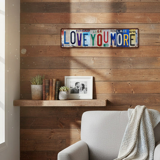 ⏳Kun for en kort tid – 50% RABATT ⏰Vintage metallskilt med bilskiltmotiv «Love You More»