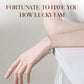 ✨Elegant glitrende firkløverarmbånd🍀Gratis smykkeskrin💝